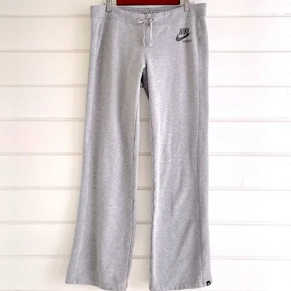 Women's Nike Sportswear Club Fleece Straight-Leg Pants Sweatpant Joggers Medium - Picture 2 of 11